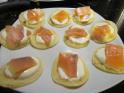 Mini blinis saumon