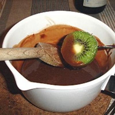 Fondue au chocolat et aux fruits