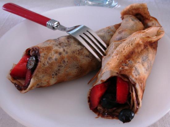 Crepes-de-fruit-rouges-au-chocolat.jpg