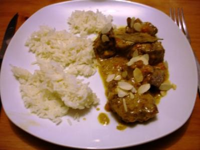 Mijotee_de_boeuf_au_lait_de_coco_et_aux_amand.jpg