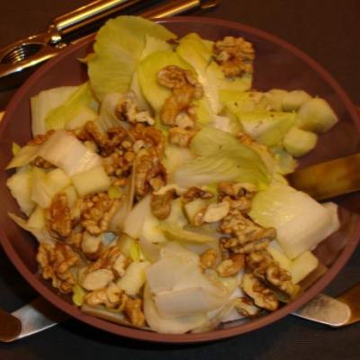 Salade-dendives-aux-pommes-et-aux-noix.jpg