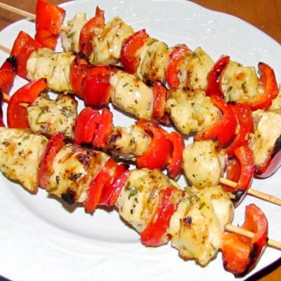 brochettes-de-poulet-aux-poivrons-1.jpg