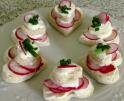 Toasts au fromage blanc et radis